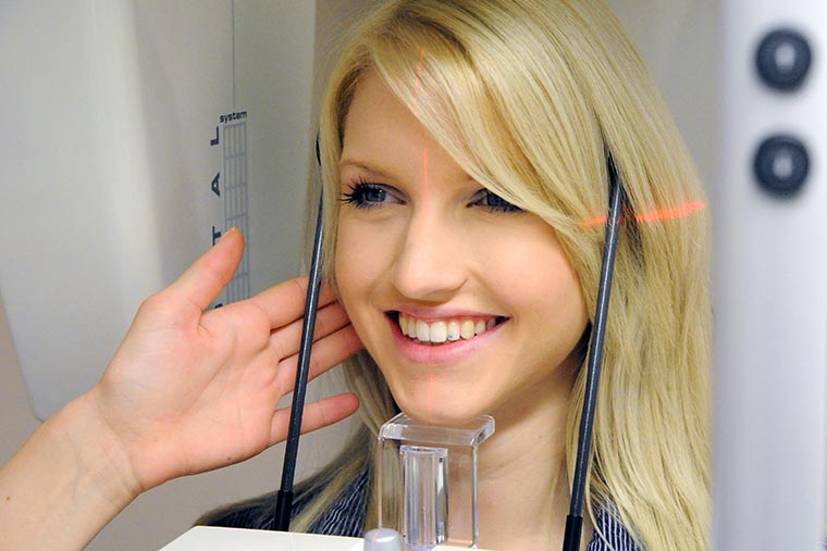 Digitales Röntgen in der Zahnarztpraxis in Straubing
